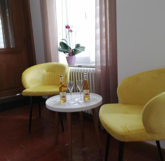 スタンダードルーム, Au Repos De La Licorne