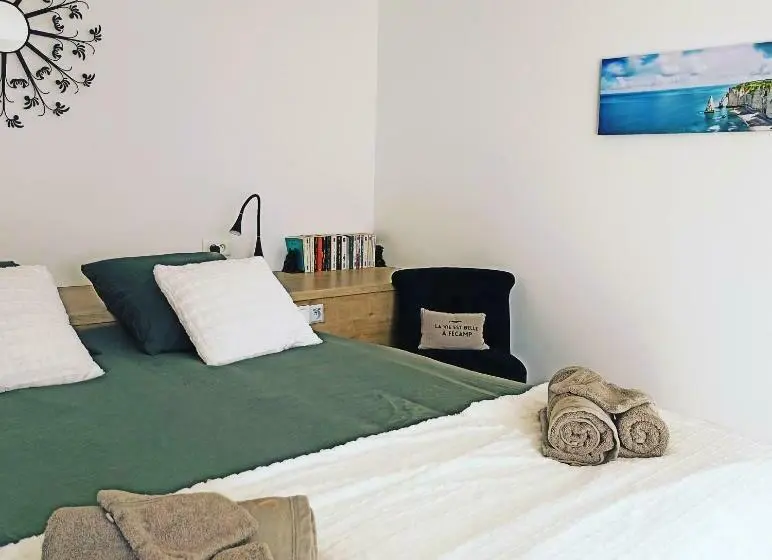 ガーデンビュースタンダードルーム, Chambre & Caux