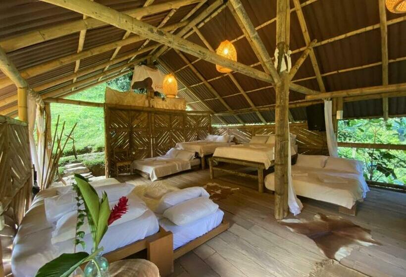 غرفة عائلية, Ecocabaña Pocahontas En Rio Santo Domingo, Melcocho