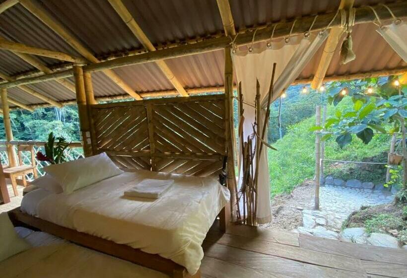 غرفة عائلية, Ecocabaña Pocahontas En Rio Santo Domingo, Melcocho