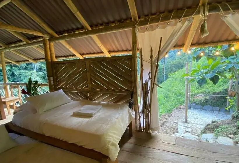ファミリールーム, Ecocabaña Pocahontas En Rio Santo Domingo, Melcocho
