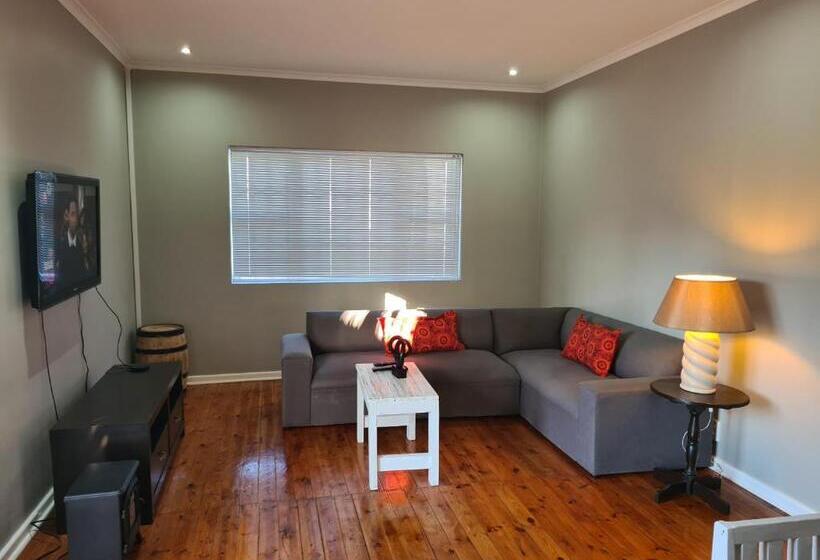 デラックスルーム, House On Aisne