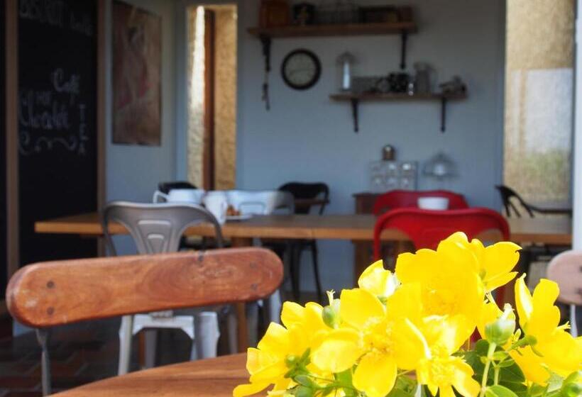 プールビュースタンダードルーム, La Charentine