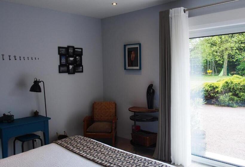 ガーデンビュースタンダードルーム, La Charentine