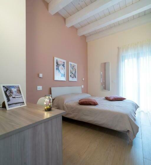 غرفة قياسية, The Garden