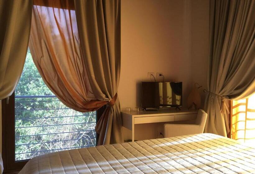 غرفة قياسية سرير كينج, Vieniacasaccadia