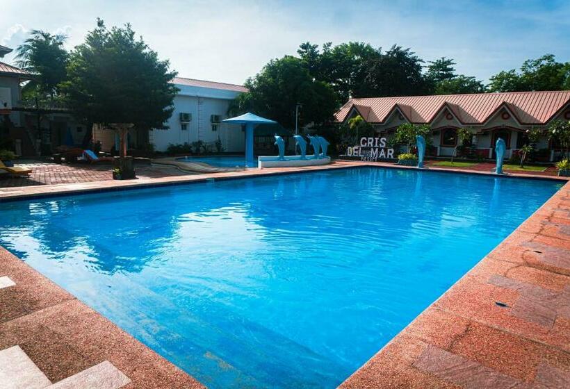 חדר משפחתי, Cris Del Mar Resort