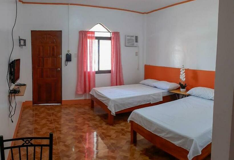 חדר משפחתי, Cris Del Mar Resort