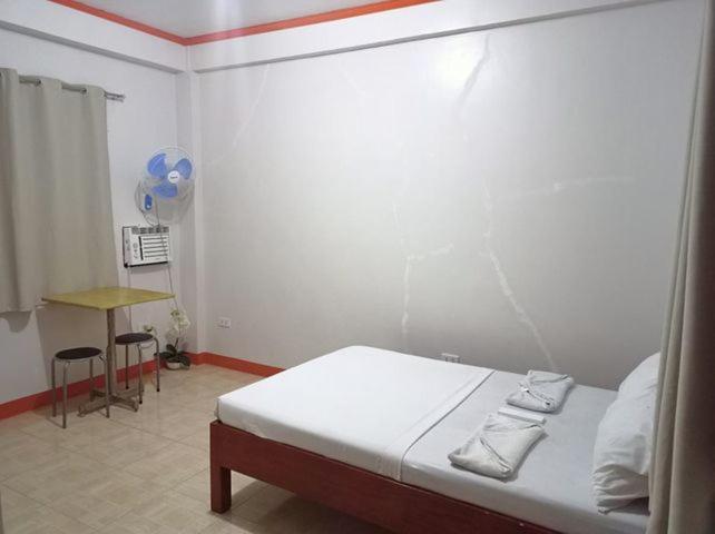 חדר אקונומי, Cris Del Mar Resort