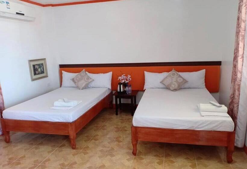 חדר משפחתי, Cris Del Mar Resort