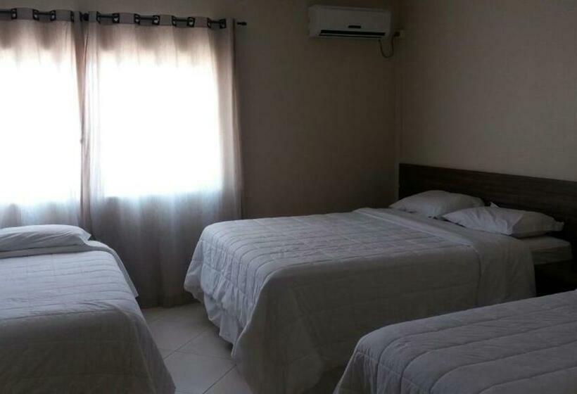 חדר סטנדרט לשלושה, Imbau Palace