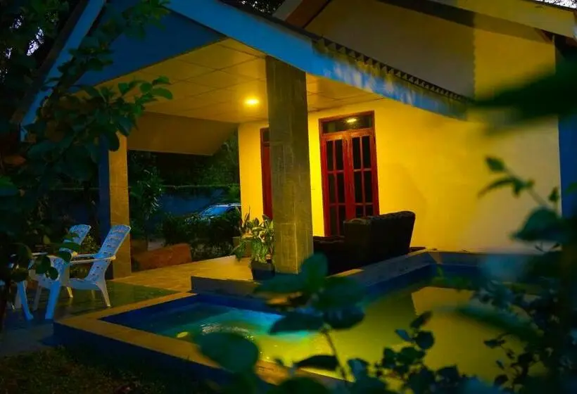 デラックスルーム, Hidden Lake Cottages Sigiriya