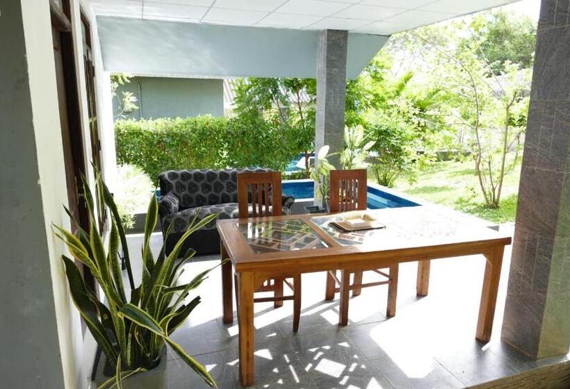 Номер Deluxe, Hidden Lake Cottages Sigiriya