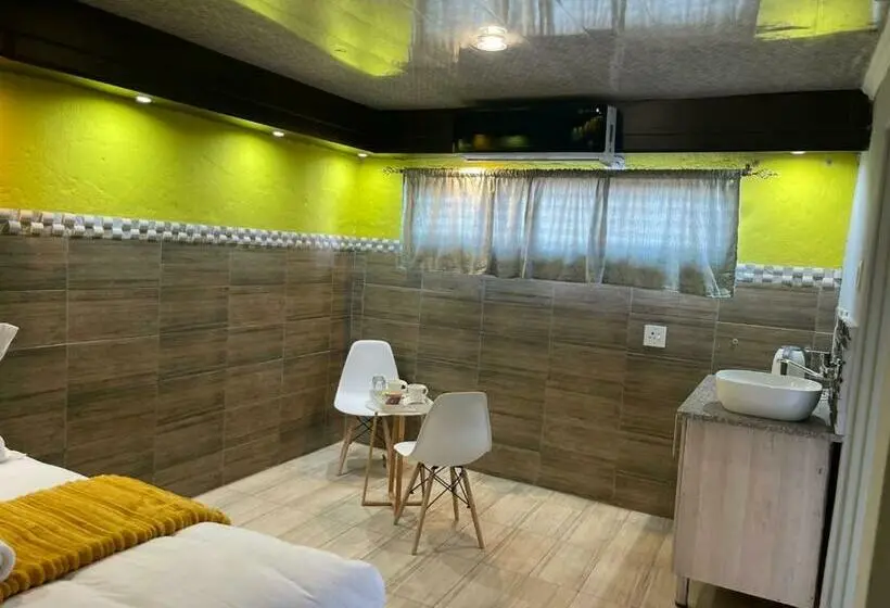 スタンダード４人部屋, Ko Khoneng Guest House