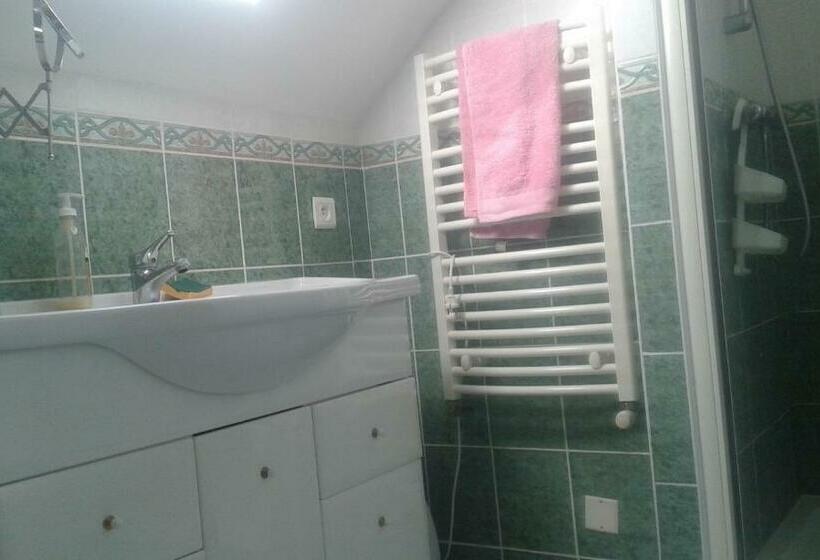 غرفة قياسية حمام مشترك, Maison Fleurie