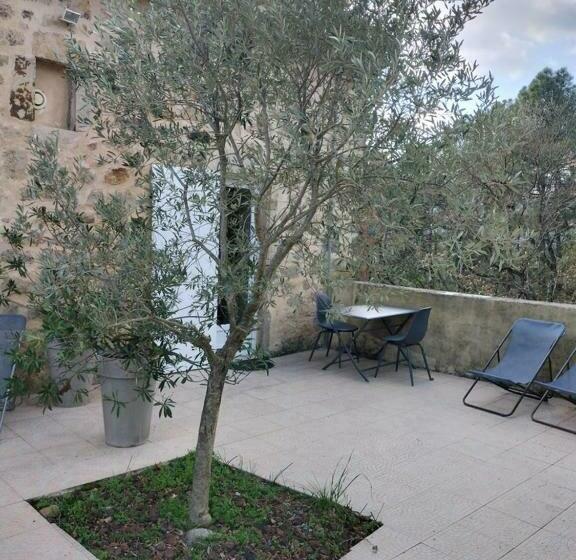 スタンダードルーム, Ombre Bleue Du Figuier, Ailhon