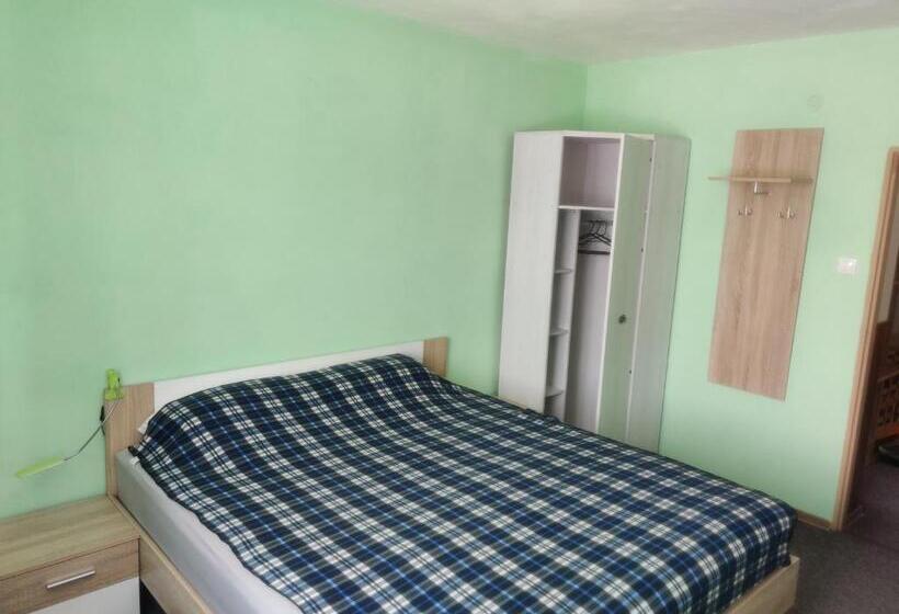 غرفة قياسية, Vitajte V Ivachnovej 145