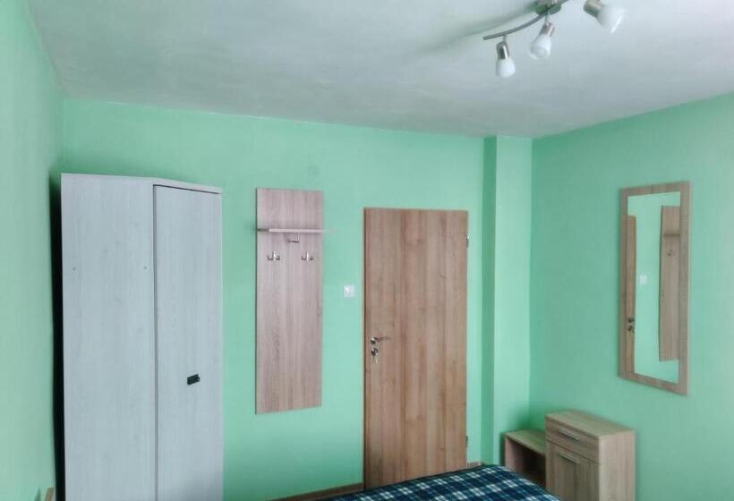 شقة 3 غرف, Vitajte V Ivachnovej 145