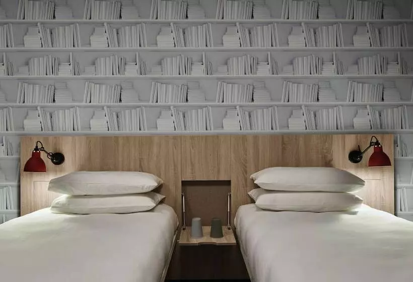 Chambre Deluxe, Generator Paris