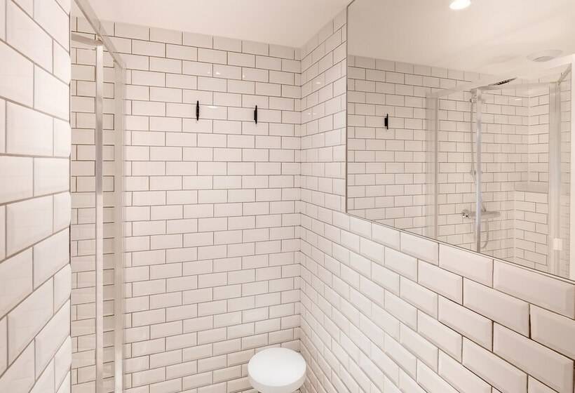 ルームシェアのワンベッド, Generator Paris