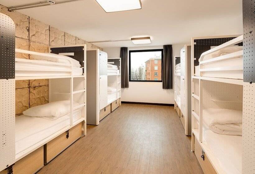 ルームシェアのワンベッド, Generator Paris