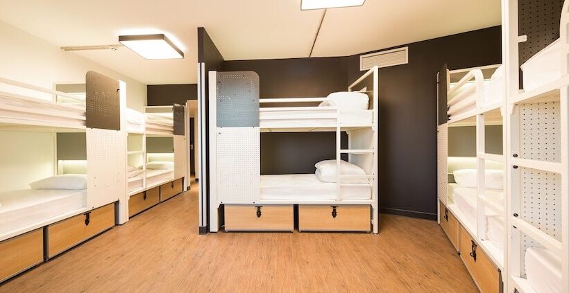 ルームシェアのワンベッド, Generator Paris