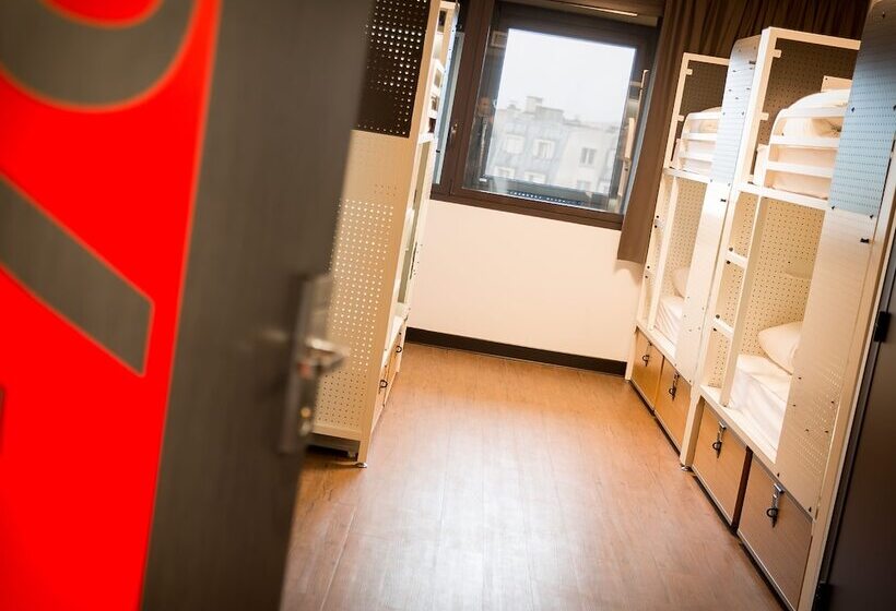 スタンダードルーム, Generator Paris