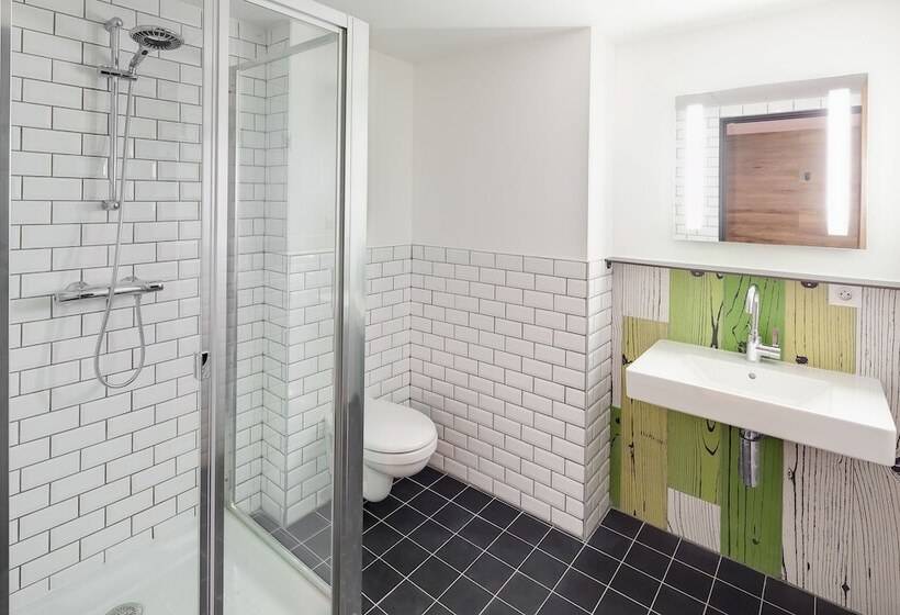 キングサイズベッドのデラックスルーム, Generator Paris