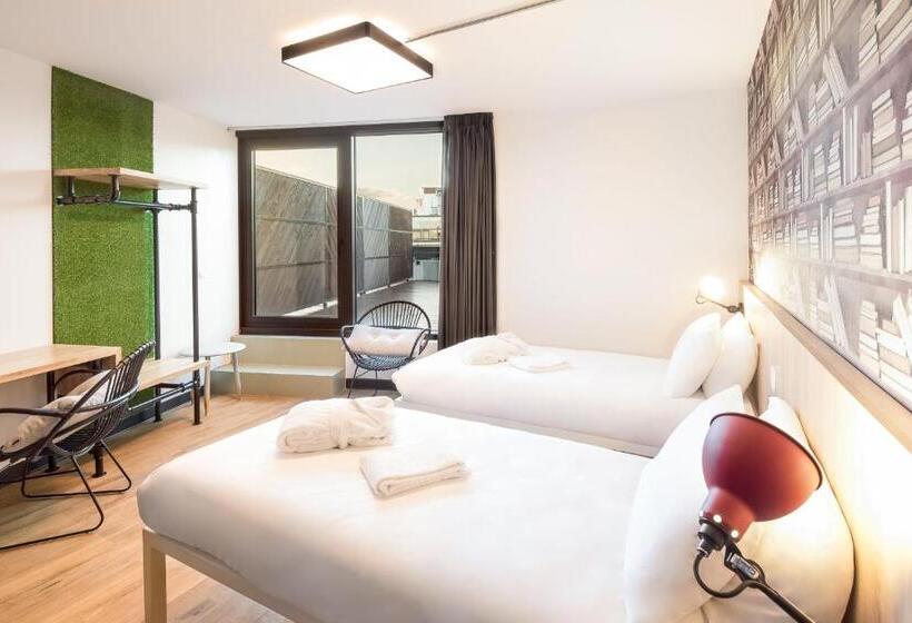 استودیوی لوکس, Generator Paris