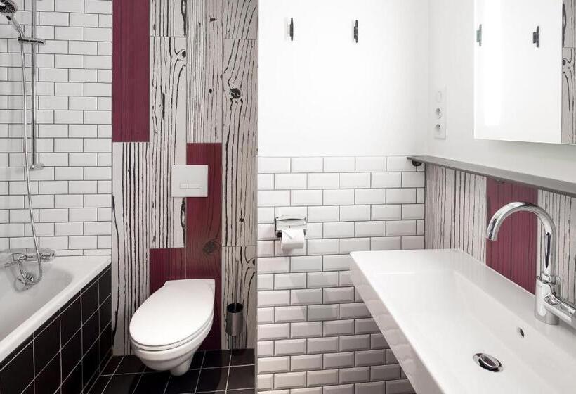 デラックススタジオ, Generator Paris