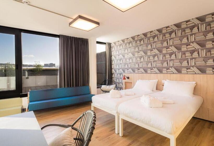 استودیوی لوکس, Generator Paris