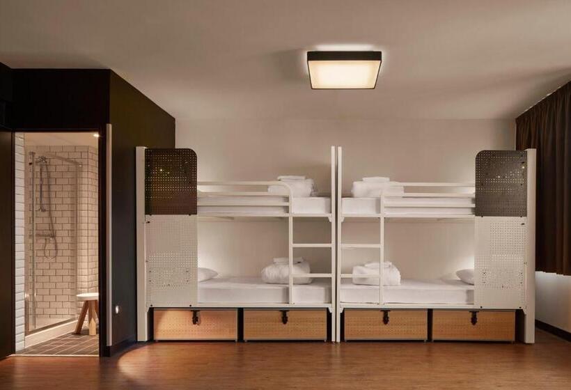 ルームシェアのワンベッド, Generator Paris