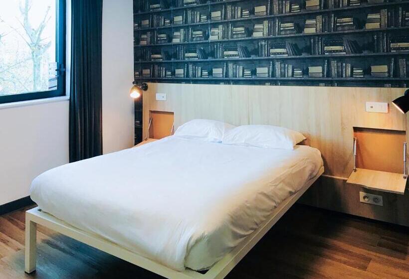 デラックスルーム, Generator Paris