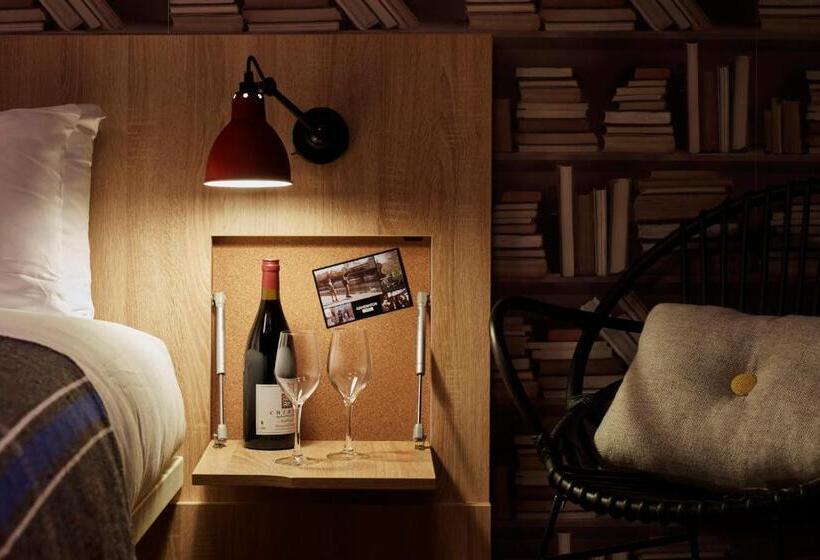 キングサイズベッドのデラックスルーム, Generator Paris