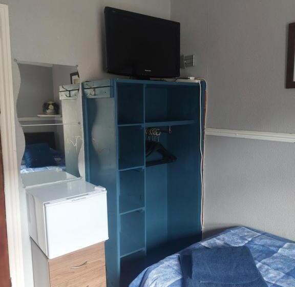 חדר סטנדרט יחיד, Lynbar