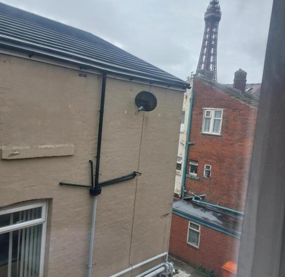 スタンダードシングルルーム, Lynbar