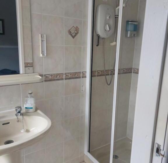 スタンダードシングルルーム, Lynbar