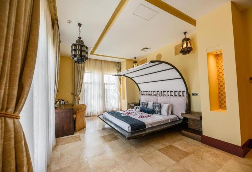 سوییت اجرایی, Cocoa Boutique Hotel Your Kenyan Beachfront Bliss