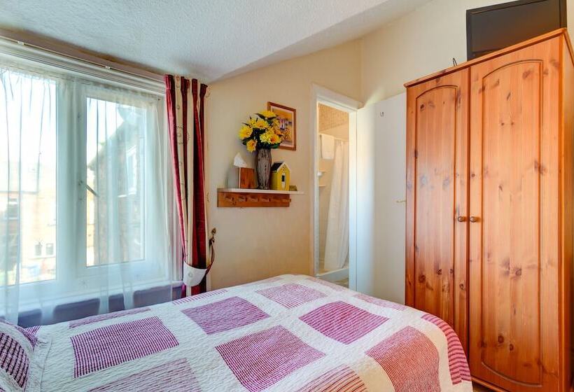 חדר משפחתי, Dolphin Guesthouse