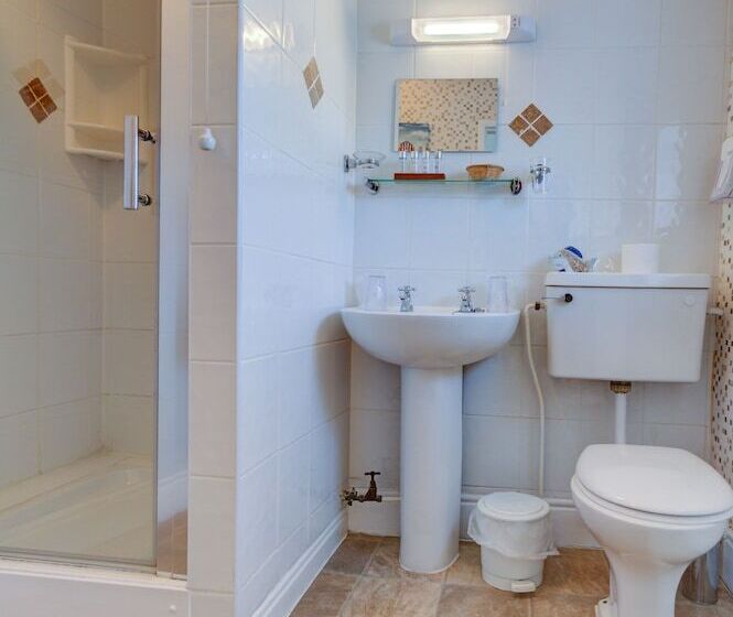 Номер Стандарт Индивидуальный, Dolphin Guesthouse