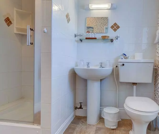 اتاق استاندارد یک نفره, Dolphin Guesthouse