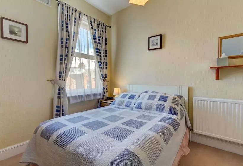 اتاق استاندارد یک نفره, Dolphin Guesthouse