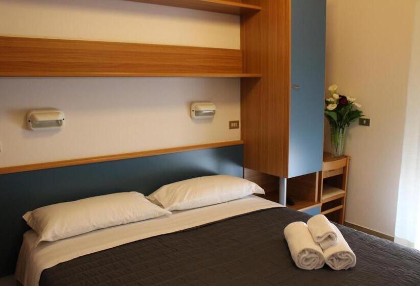 Quarto Triplo Estandar, Emma