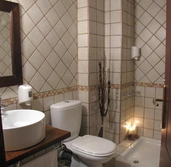 Camera Deluxe, Mirovoli