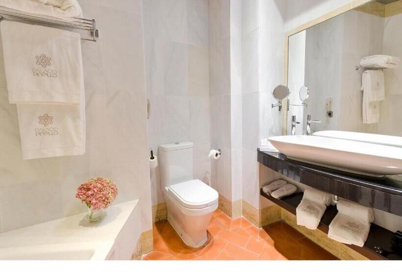 اتاق لوکس, Palacio Pinello