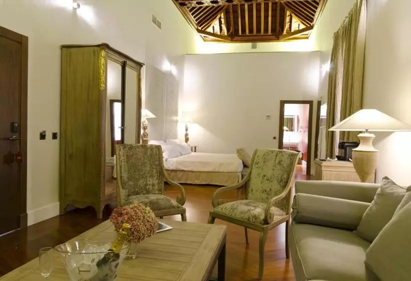 Juniorsviitti, Palacio Pinello