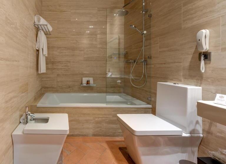 اتاق استاندارد سه نفره, Palacio Pinello