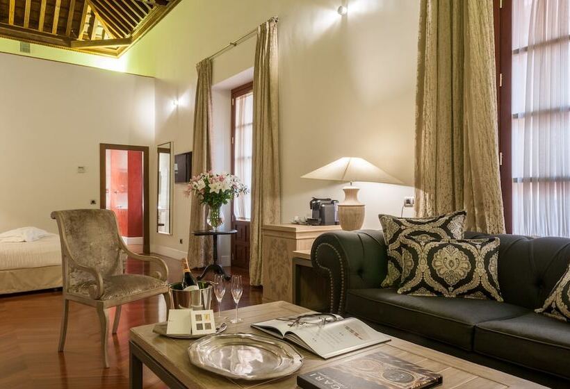 سوییت جونیور, Palacio Pinello