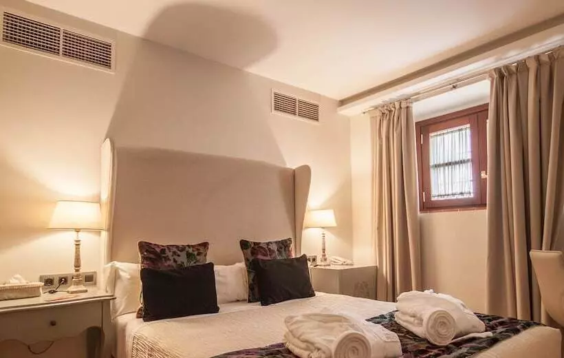 Basic-huone, Palacio Pinello