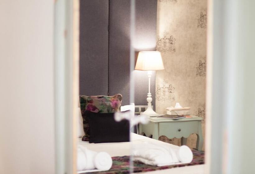 اتاق لوکس سه تخته, Palacio Pinello